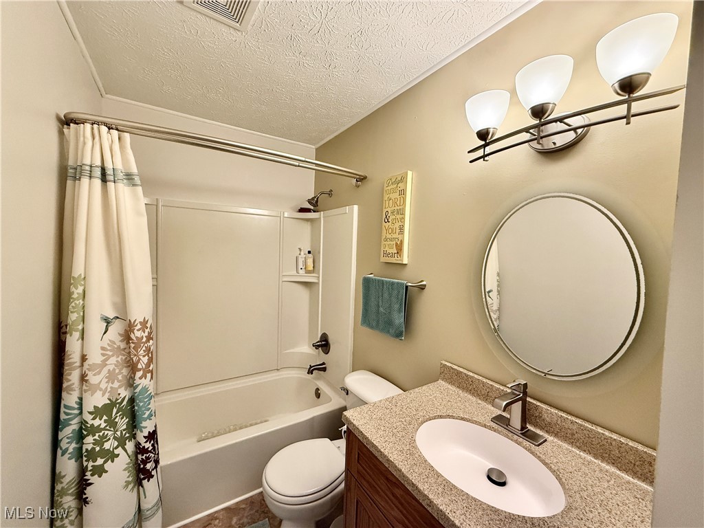 2381 Griffith Drive, Cortland, Ohio image 15