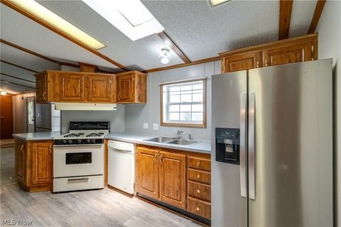 Tiny photo for 18592 Edwards Road #223, Doylestown, OH 44230 (MLS # 5221112)