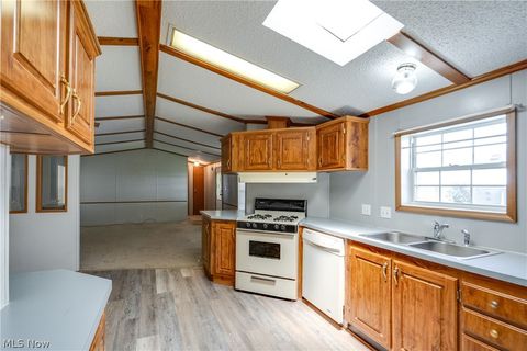 Tiny photo for 18592 Edwards Road #223, Doylestown, OH 44230 (MLS # 5221112)