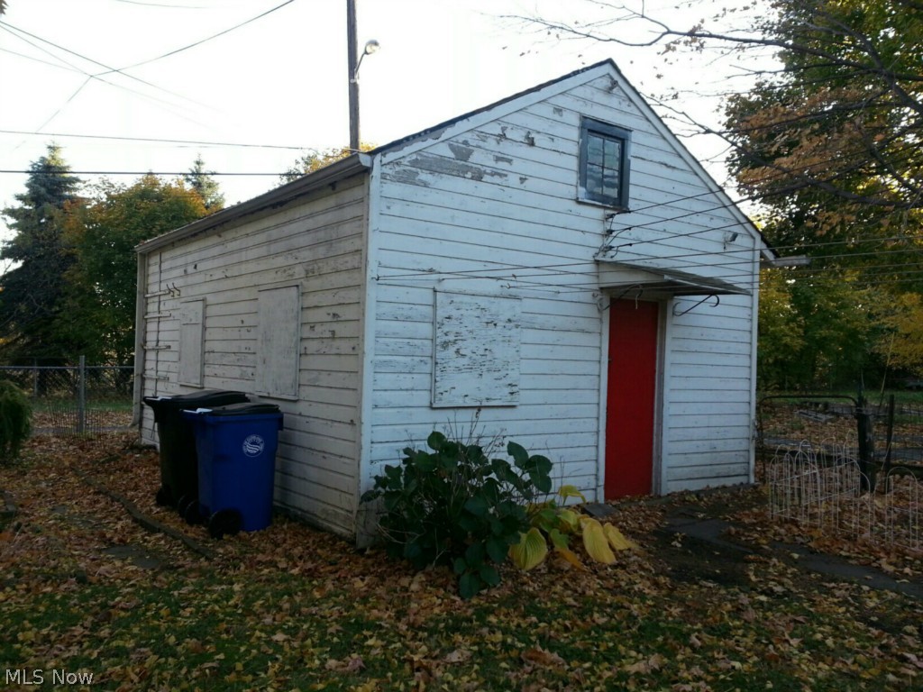 James H Hoyts - Residential