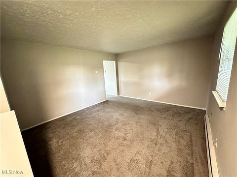 Tiny photo for 221 Brunswick Drive #B, Elyria, OH 44035 (MLS # 5180154)