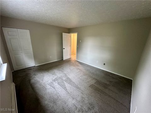 Tiny photo for 221 Brunswick Drive #B, Elyria, OH 44035 (MLS # 5180154)