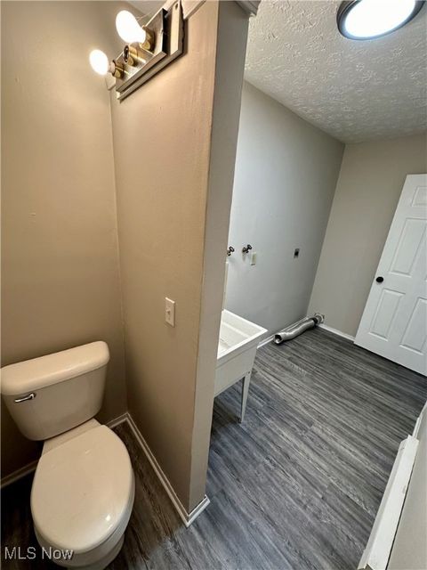 Tiny photo for 221 Brunswick Drive #B, Elyria, OH 44035 (MLS # 5180154)