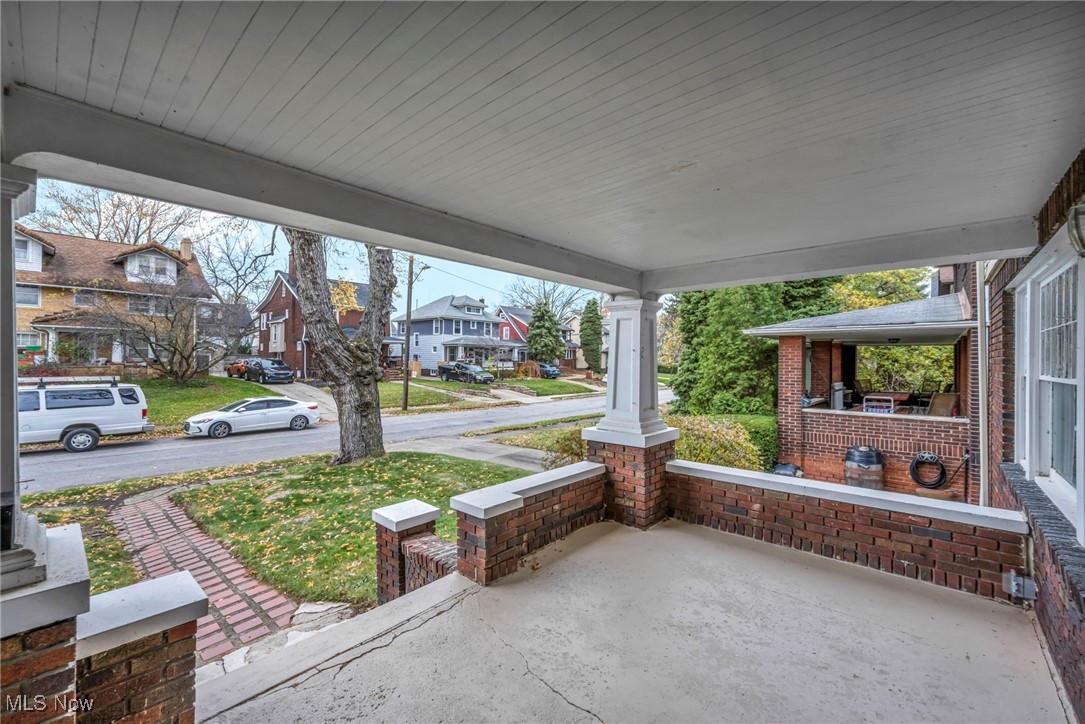 261 E 151st Street, Cleveland, Ohio image 4