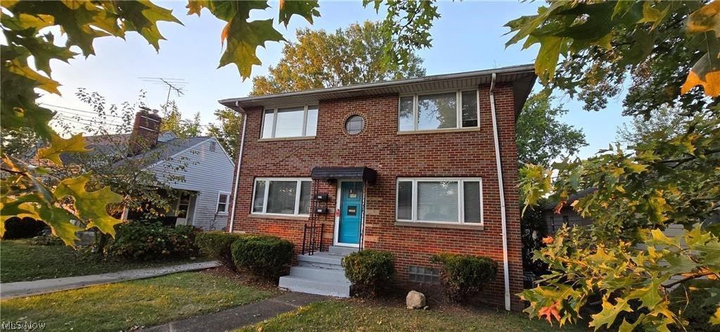 Photo of 617 E Robinson Avenue, Barberton, OH 44203 (MLS # 5214446)