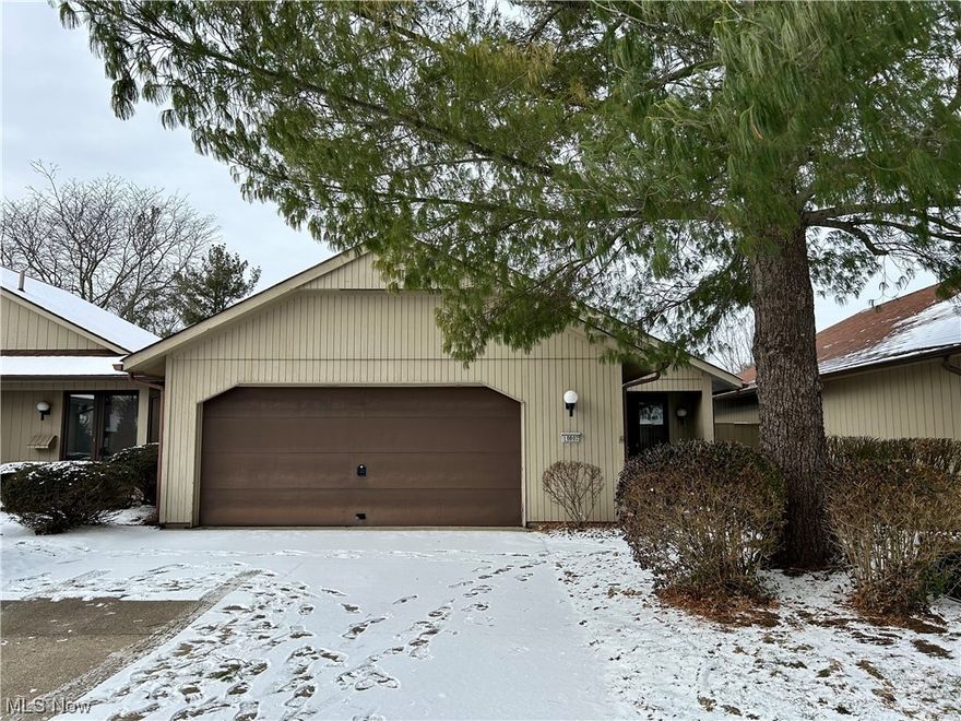 This detached cluster home is a great opportunity for you to fix up the way you would like it.  Located in Meadowood of Strongsville, it offers one story living, with a great floor plan and maintainence-free living!  Just down the street from the development's pool and community room.