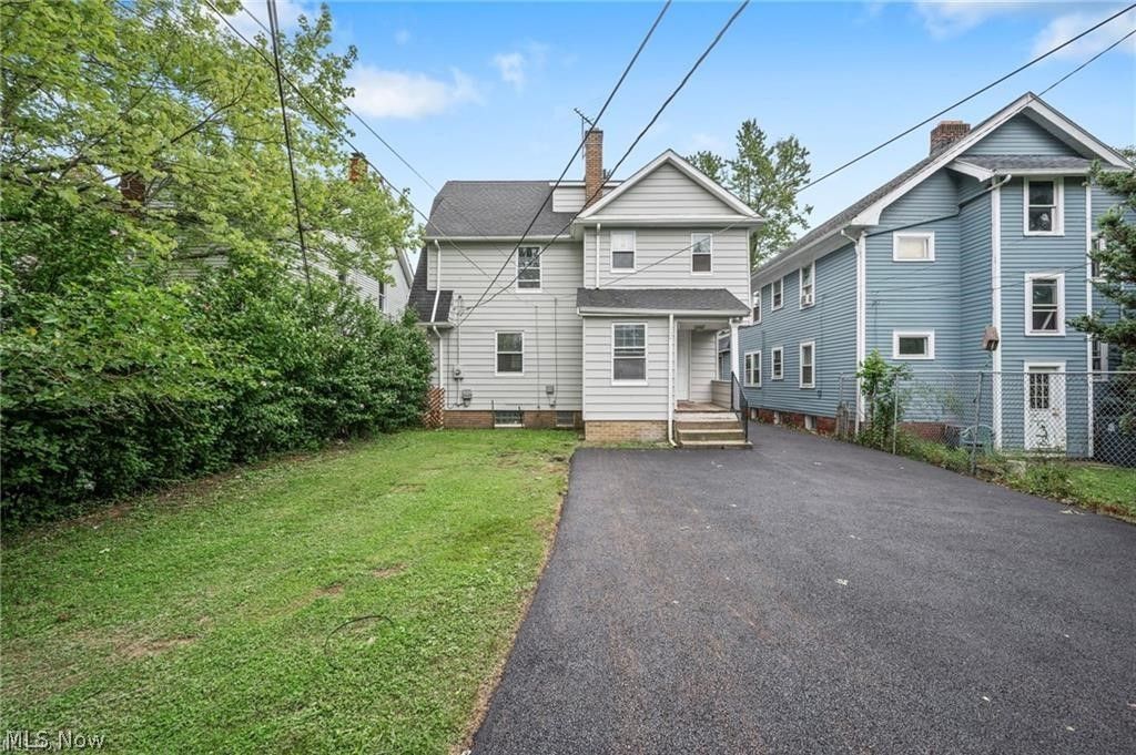 Photo of 3269 E Berkshire Road, Cleveland Heights, OH 44118 (MLS # 5211517)