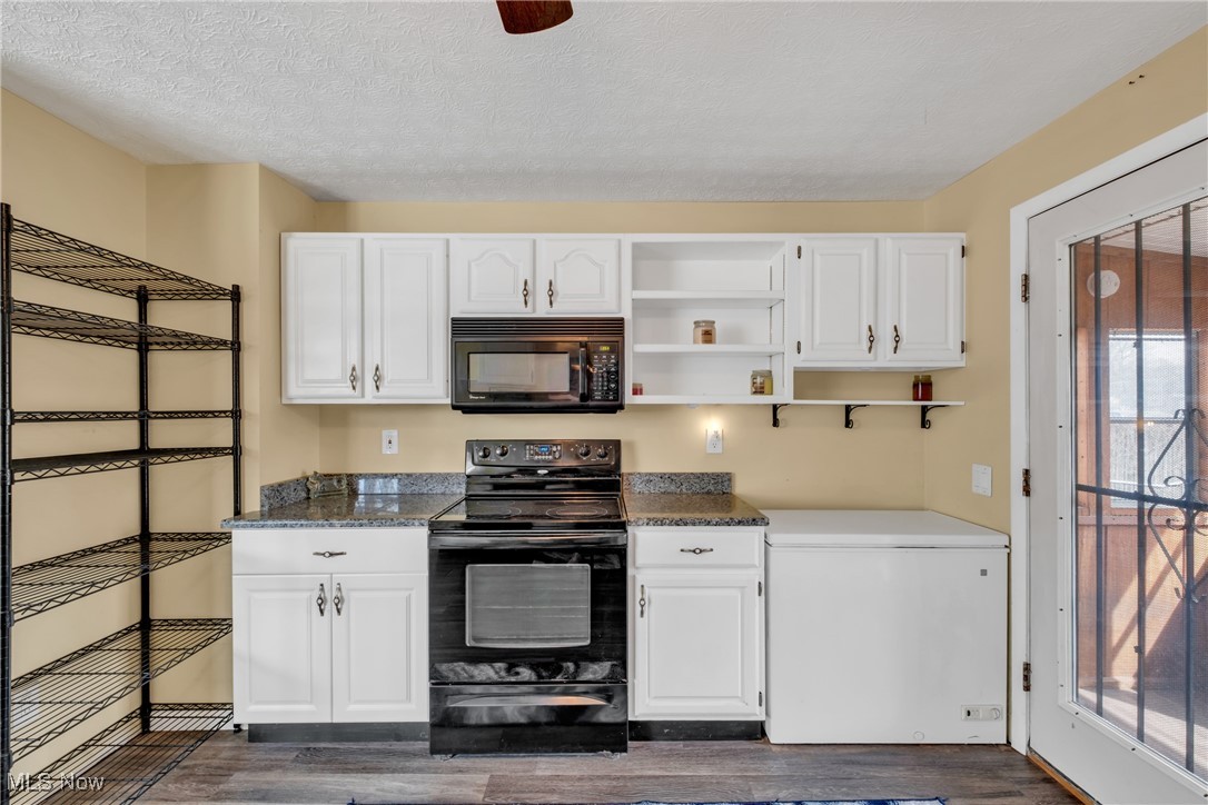 2014 E Erie Avenue, Lorain, Ohio image 9