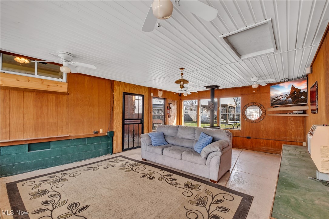 2014 E Erie Avenue, Lorain, Ohio image 20