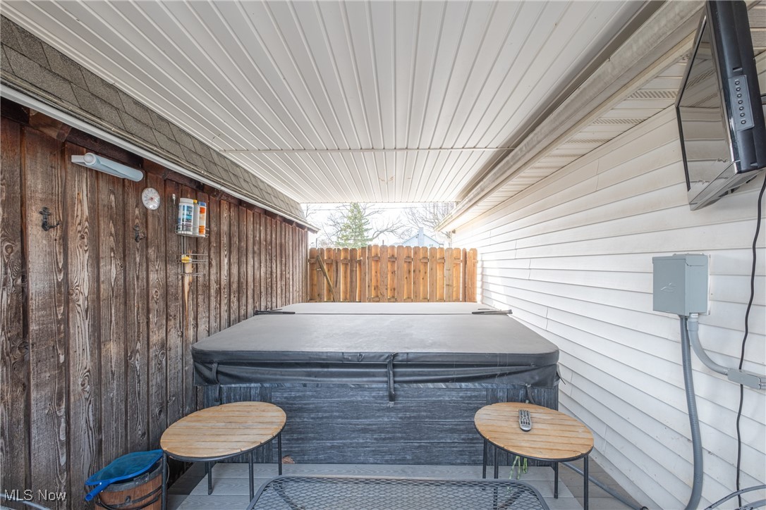 2014 E Erie Avenue, Lorain, Ohio image 24