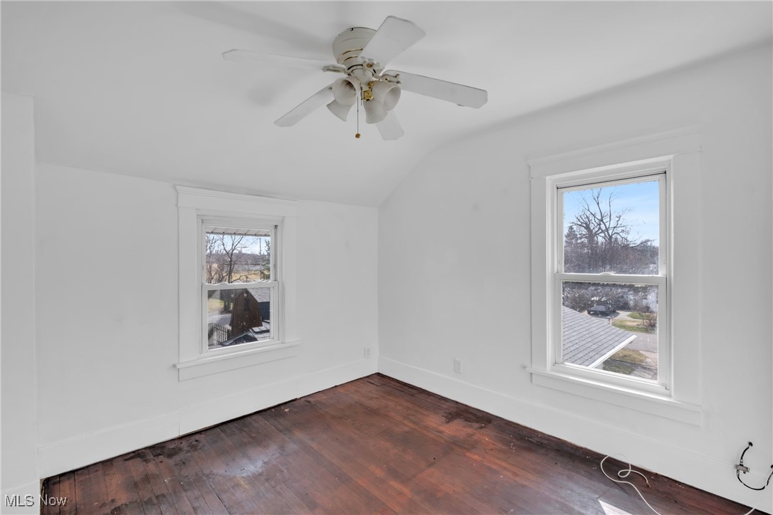 2014 E Erie Avenue, Lorain, Ohio image 17