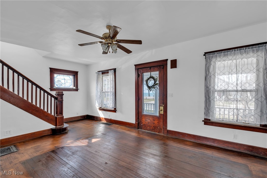 2014 E Erie Avenue, Lorain, Ohio image 4