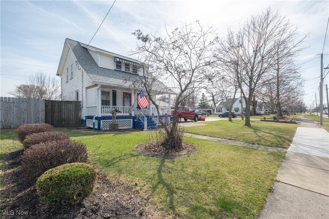 2014 E Erie Avenue, Lorain, Ohio image 2