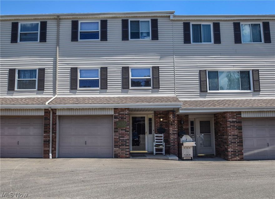 Absolutely Adorable Townhouse!  This Unit Is Very Spacious ... Large Living Room And Dining Room .... Bright Open Feel .... 3 Very Spacious Bedrooms With Hardwood Floors .... Additional First Floor Room That Could Be Used As An Office .... Newly Remodeled Bathroom .... Private Patio Area In Back .... Attached Garage .... All Appliances Included ....