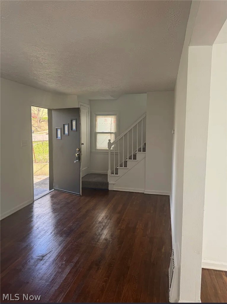 1102 Tonawanda Avenue