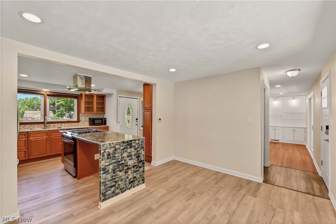 Holly Hills 02 Shehi - Residential