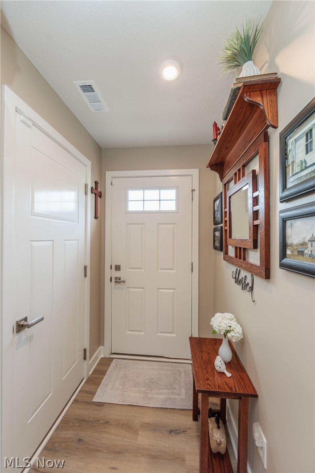 Photo of 4033 N Steels Circle #31, Cuyahoga Falls, OH 44223 (MLS # 5217606)