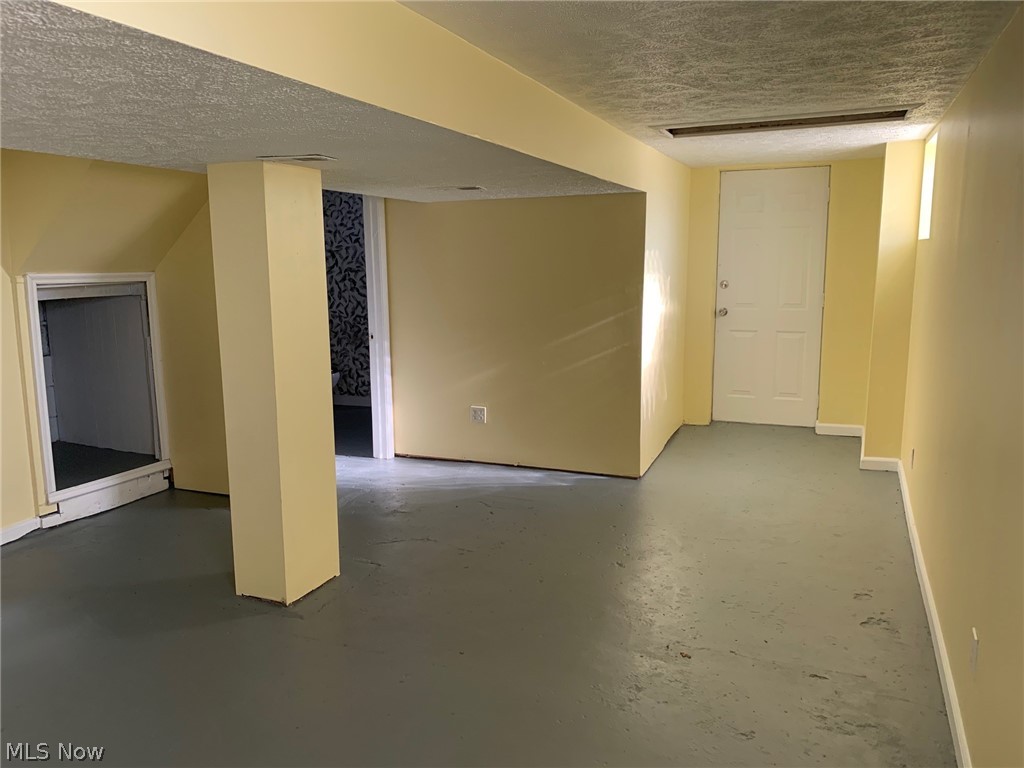 David S Alexanders - Residential Lease