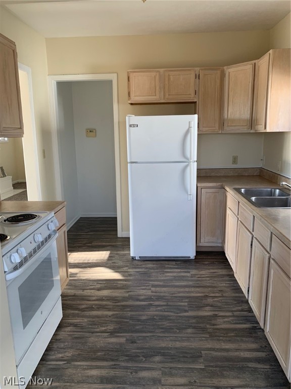 David S Alexanders - Residential Lease