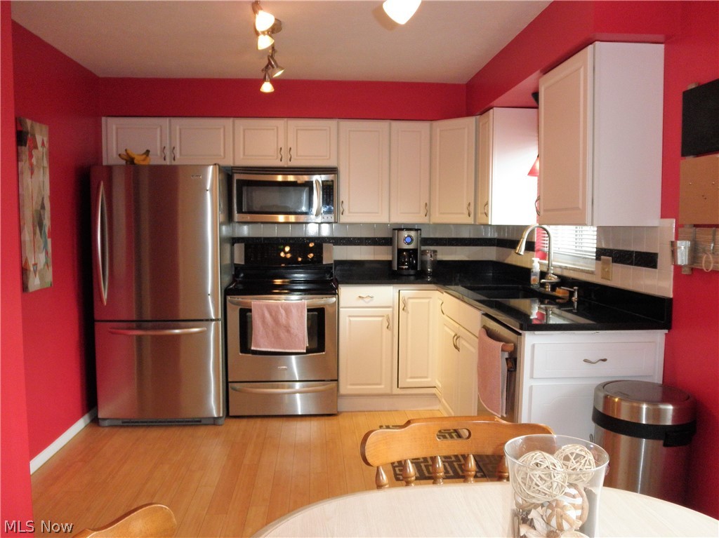 Cornerstone Square Twnhse Condo - Residential