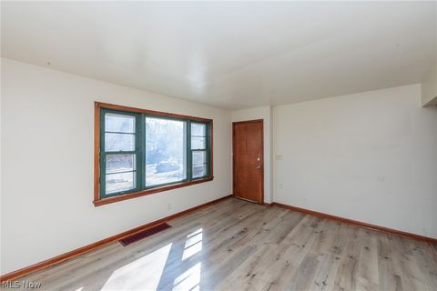 Tiny photo for 114 Beck Avenue, Akron, OH 44302 (MLS # 5190108)