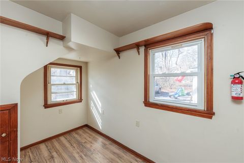 Tiny photo for 114 Beck Avenue, Akron, OH 44302 (MLS # 5190108)