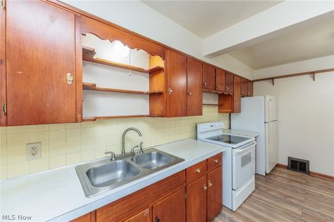 Tiny photo for 114 Beck Avenue, Akron, OH 44302 (MLS # 5190108)