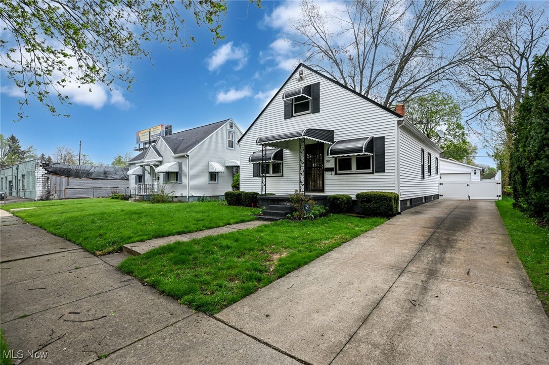 967 Valdes Avenue, Akron, Ohio image 4