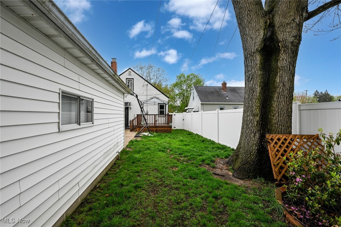 967 Valdes Avenue, Akron, Ohio image 45