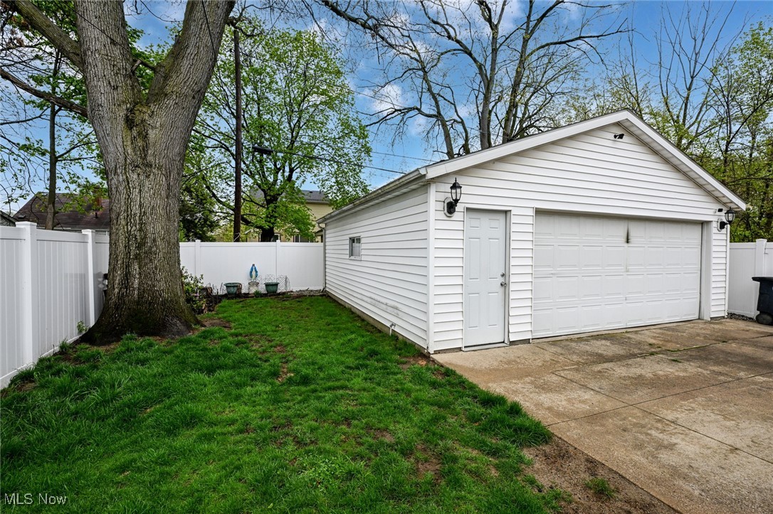967 Valdes Avenue, Akron, Ohio image 43