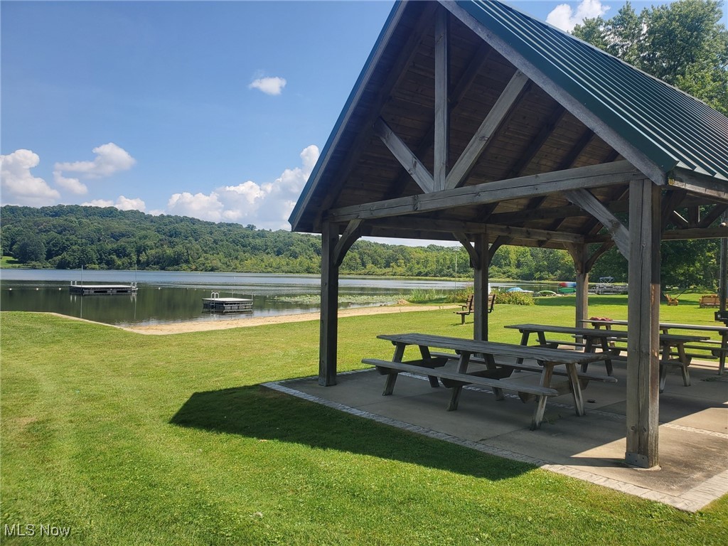 Luna Lake - Residential