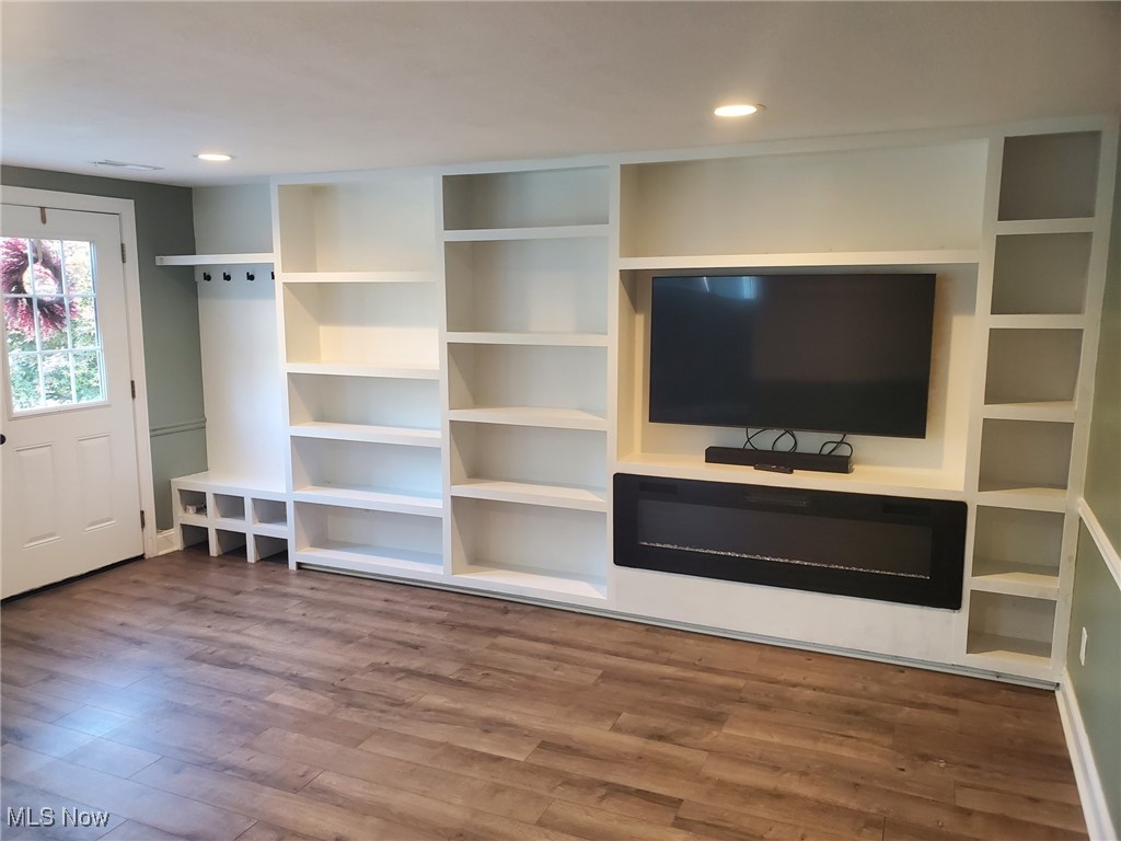 Luna Lake - Residential