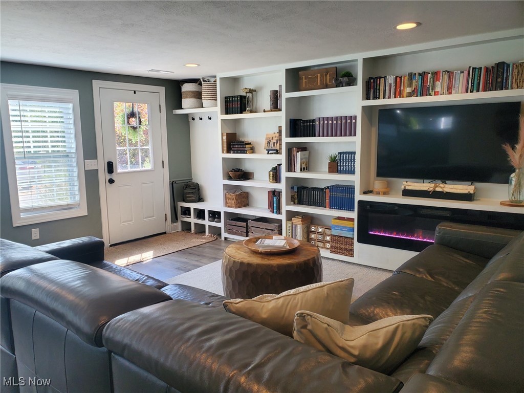 Luna Lake - Residential