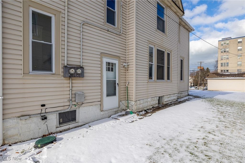 Photo of 1026 W 4th Street, Lorain, OH 44052 (MLS # 5177151)