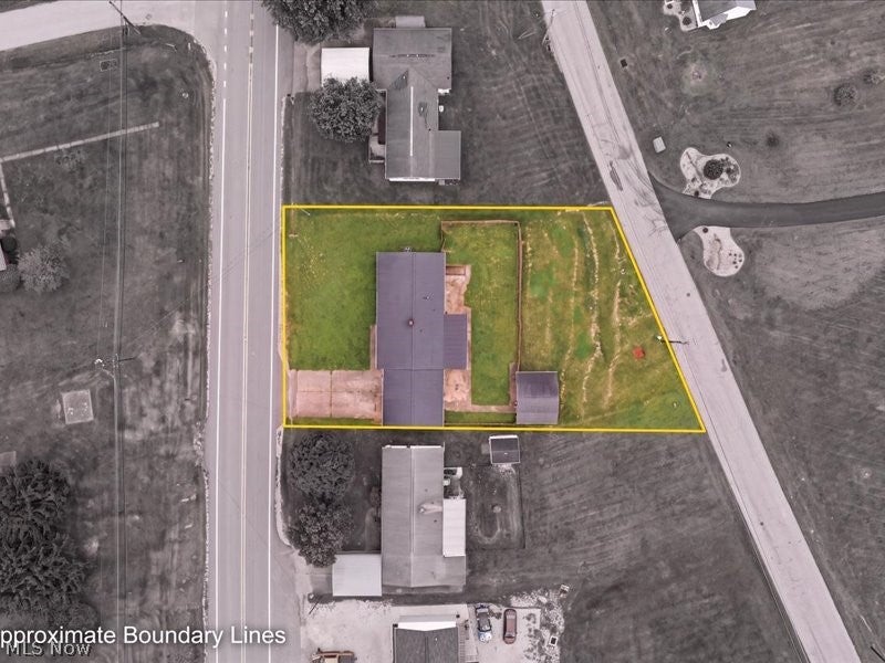 1381 Harris HWY - Photo 3