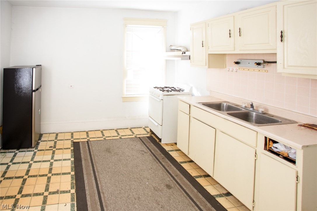 James F Rhodes Allotment - Residential Income