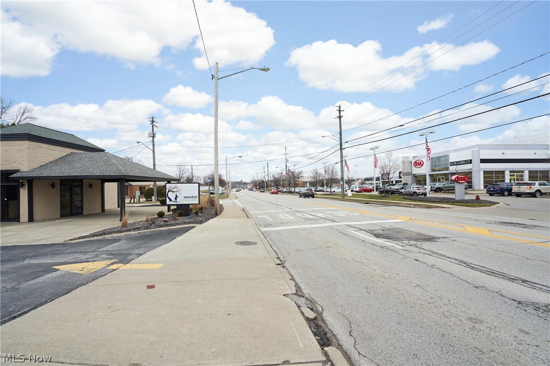 Mentor View Sub - Commercial Lease