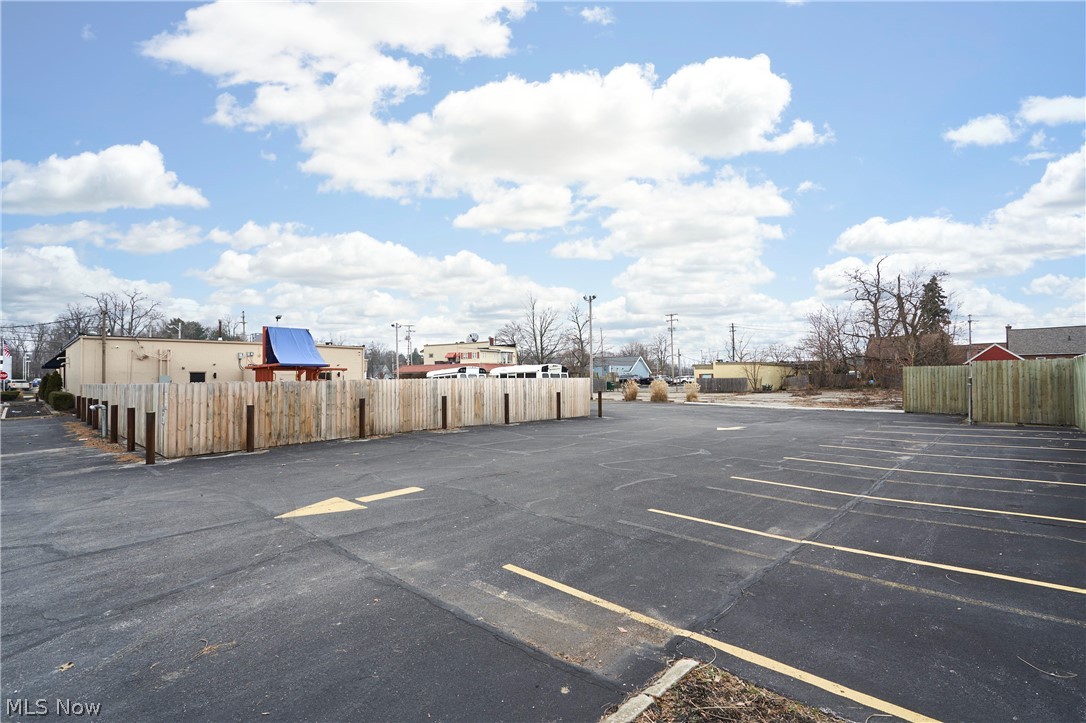 Mentor View Sub - Commercial Lease