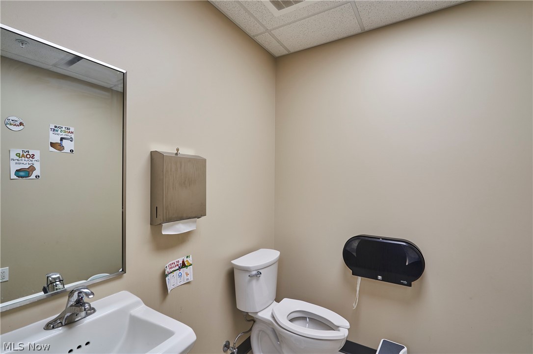 Mentor View Sub - Commercial Lease