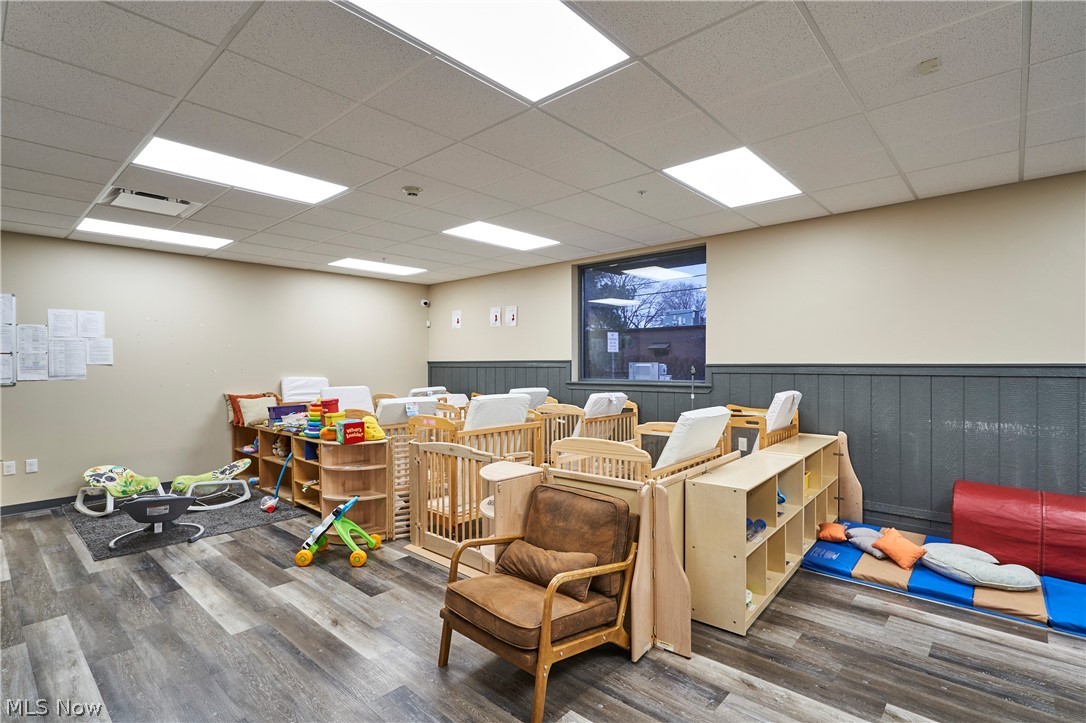 Mentor View Sub - Commercial Lease