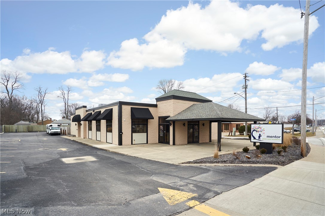 Mentor View Sub - Commercial Lease