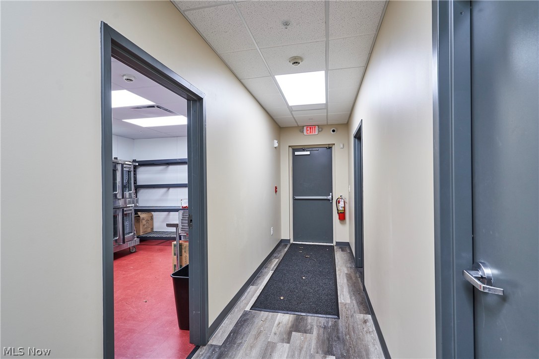 Mentor View Sub - Commercial Lease