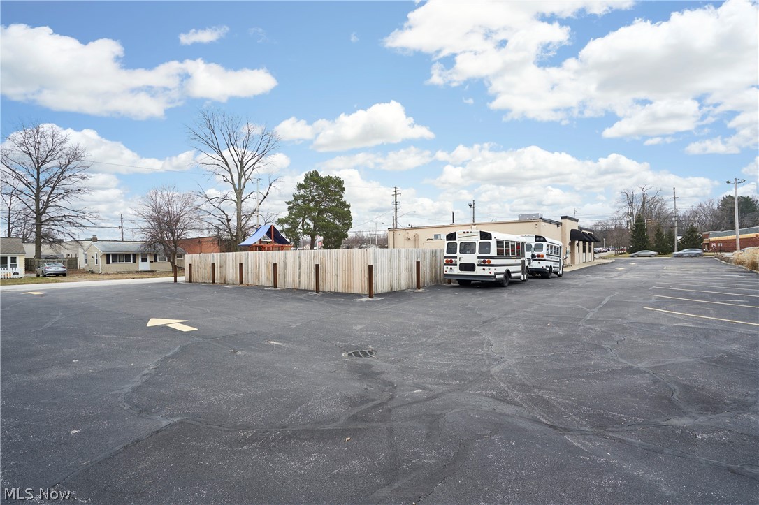 Mentor View Sub - Commercial Lease