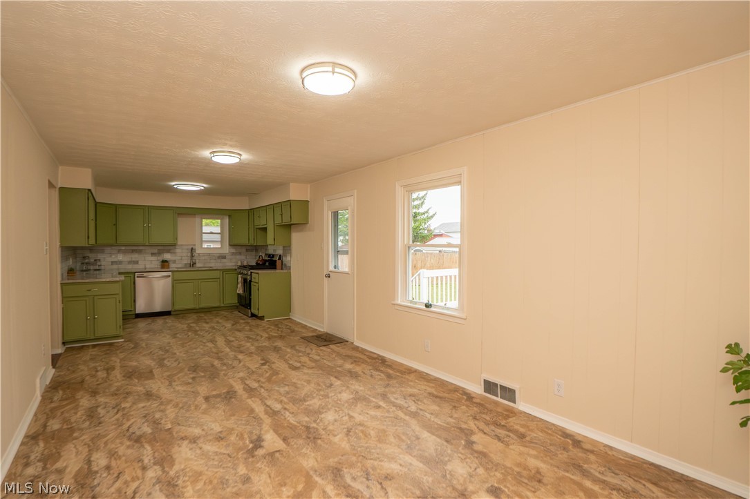 L W Halls Add - Residential