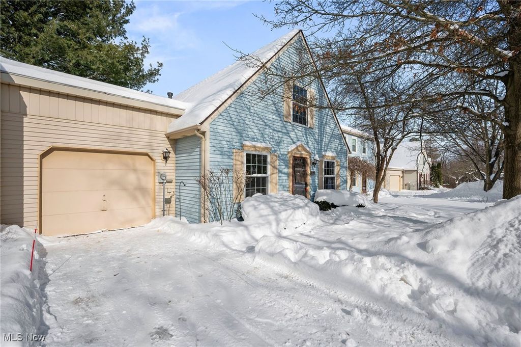 Photo of 1664 Stone Creek Lane, Twinsburg, OH 44087 (MLS # 5184160)