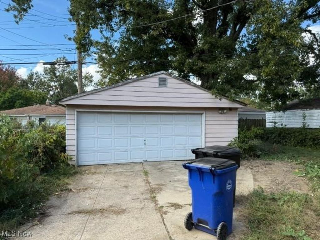 Photo of 4380 W 146th Street, Cleveland, OH 44135 (MLS # 5164870)