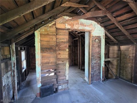 Tiny photo for 447 S Diamond Street, Ravenna, OH 44266 (MLS # 5204068)