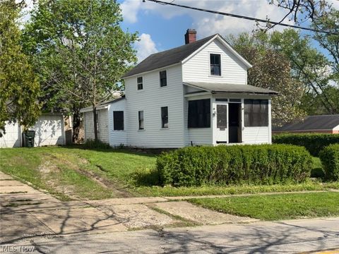 Tiny photo for 447 S Diamond Street, Ravenna, OH 44266 (MLS # 5204068)