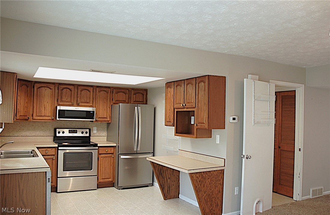 Raintree Condominium 1 - Residential