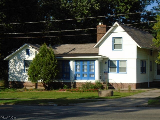 1295 Broadway Avenue